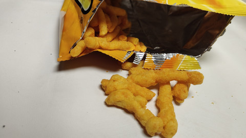 Ilustrasi makanan ringan ciki. Foto: avelyn/Shutterstock