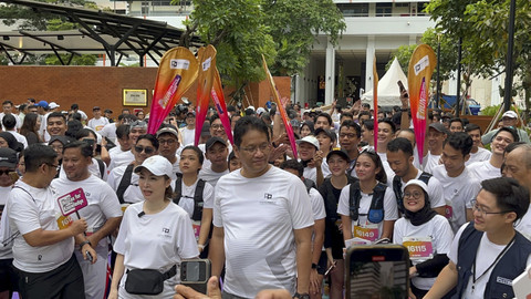 Menteri Keuangan Purbaya Yudhi Sadewa saat acara Fun Run For Good Journalism 2025 yang diselenggarakan Forum Pemred di Universitas Atmajaya Jakarta, Minggu (16/11/2025). Foto: Dok. Istimewa