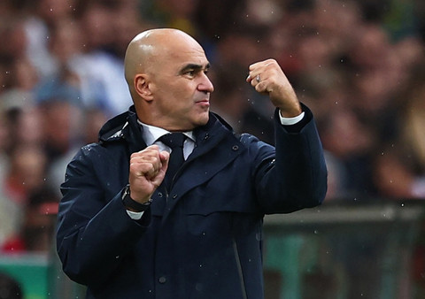 Pelatih Portugal Roberto Martinez bereaksi pada pertandingan Piala Dunia  Kualifikasi UEFA  Grup F antara Portugal vs Armenia - Estadio do Dragao, Porto, Portugal, Minggu (17/11/2025). Foto: Pedro Nunes/REUTERS