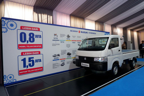 Seremoni ekspor kendaraan mobil dan motor Suzuki di pabrik Tambun, Bekasi, Jawa Barat, Selasa (18/11/2025). Foto: Aditya Pratama Niagara/kumparan