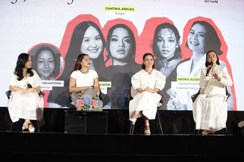 Salah satu sesi konferensi di acara Women Leadership Conference (WLC) 2025, Le Meridien Jakarta pada Jumat (07/11). Foto: Her World Indonesia
