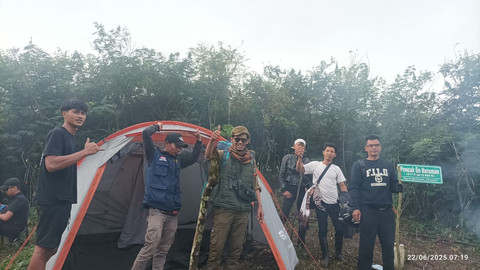Pendirian tenda di Puncak Masigit Gunung Haruman/Foto : Dok. Pribadi (Agus Kusdinar)