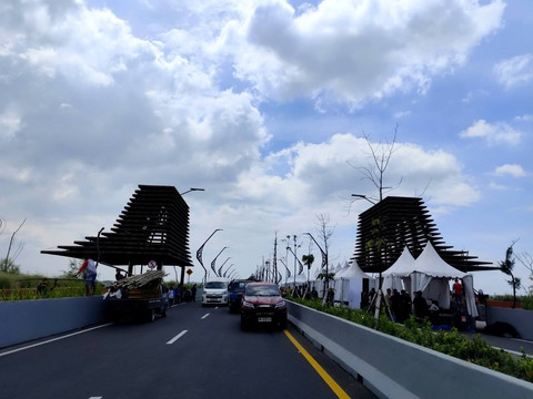 Suasana Jembatan Kabanaran di Kabupaten Kulon Progo yang akan diresmikan oleh Presiden Prabowo Subianto, Rabu (19/11/2025). Foto: Luthfi Humam/kumparan
