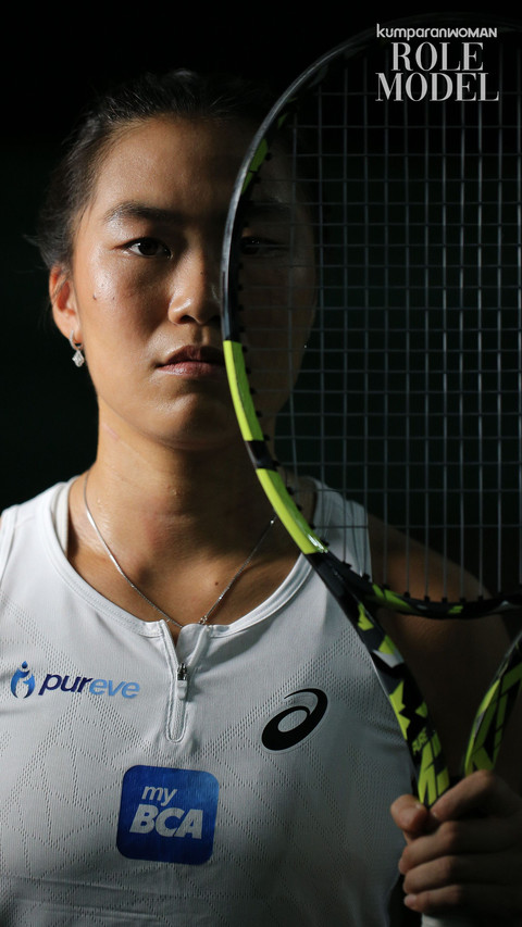 Atlet Tenis Profesional Janice Tjen. Foto: Aditia Noviansyah, Make Up: Arimbi, Hair Do: Winda Juniansa