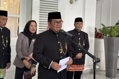 Gubernur DKI Jakarta Pramono Anung menyampaikan keterangan pers di Balai Kota, Jakarta Pusat, Rabu (19/11/2025). Foto: Amira Nada Fauziyyah/kumparan