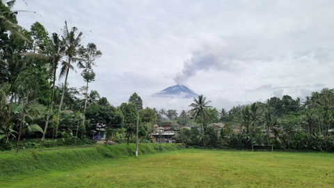 Penampakan Gunung Semeru, Jawa Timur, Kamis (20/11/2025). Foto: Farusma Okta Verdian/kumparan