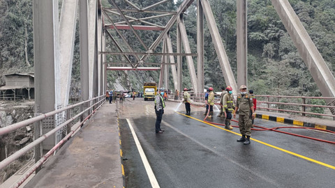 Kondisi di kawasan jembatan Gladak Perak, Kabupaten Lumajang, Kamis (20/11/2025). Foto: Farusma Okta Verdian/kumparan