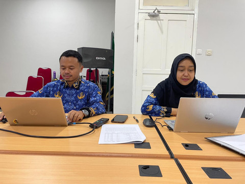 Kantah Sekadau mengikuti kegiatan penelahaan secara daring. Foto: Dok. Kantah Sekadau