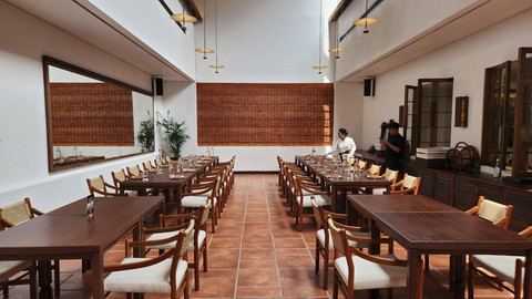 Suasana homey restoran 'TAMU' Jakarta. Foto: Azalia Amadea/kumparan