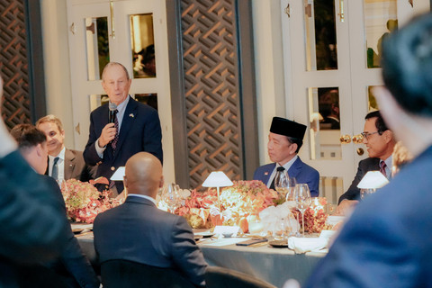 Jokowi menghadiri gala dinner Bloomberg Economy Forum di Singapura. Foto: Kompol Syarif Muhammad Fitriansyah