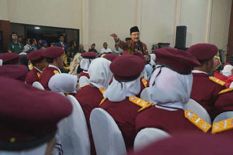 Mensos Saifullah Yusuf atau Gus Ipul menghadiri Dialog Kesejahteraan Sosial dan Sekolah Rakyat di Sekolah Rakyat Terintegrasi (SRT) 47 Malang, Kamis (20/11). Foto: Dok Kemensos