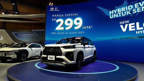 Mobil Toyota Veloz Hybrid di Indonesia melalui pameran GJAW 2025, Jumat (21/11). Foto: Aditya Niagara/kumparan