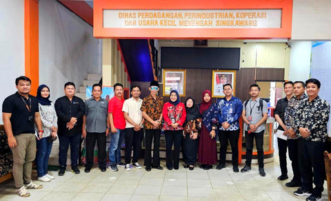 Kantor Wilayah Kementerian Hukum Kalimantan Barat bersama Dinas Perindustrian, Perdagangan, Koperasi dan UKM Kota Singkawang melaksanakan kegiatan koordinasi strategis. Foto: Dok. Kanwil Kemenkum Kalbar