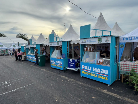 Bantuan tenda dan sarana lainnya dari Bank Sumsel Babel di Festival Candi Bumi Ayu 2025 PALI. (ist)