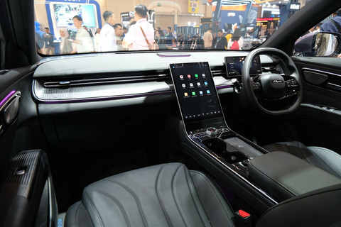 Lepas L8 di GJAW 2025 Foto: Syahrul Ghiffari/kumparan