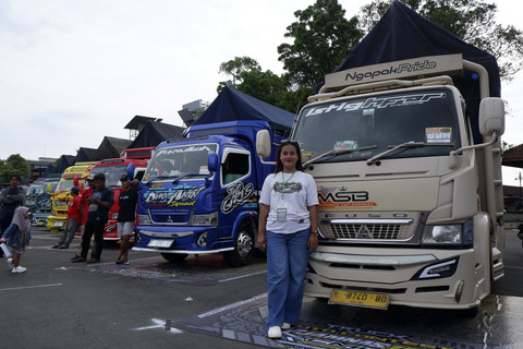 Warna-warni truk Fuso di Jambore Nasional Canter Mania Indonesia Community ke-12 di Purwokerto. Foto: Aditya Pratama Niagara/kumparan