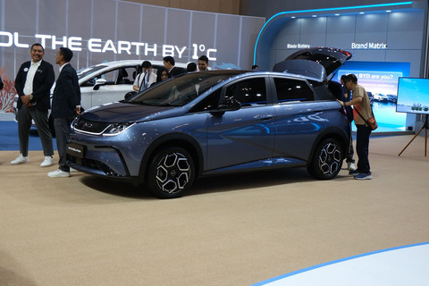 BYD Dolphin di GJAW 2025. Foto: Syahrul Ghiffari/kumparan