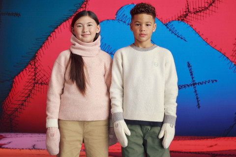 Tersedia pula busana untuk anak-anak pada koleksi KAWS Winter. Foto: Uniqlo