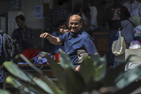 Kuasa Hukum mantan Direktur Utama PT ASDP Ira Puspadewi, Soesilo Aribowo menyambangi Rutan KPK, Jakarta, Rabu (26/11/2025). Foto: Iqbal Firdaus/kumparan