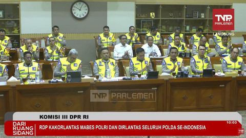 Komisi III DPR RI RDP dengan Kakorlantas Mabes Polri dan Dirlantas seluruh Polda se-Indonesia di Kompleks Parlemen, Senayan, Jakarta, Kamis (27/11/2025). Foto: YouTube/ TVR Parlemen