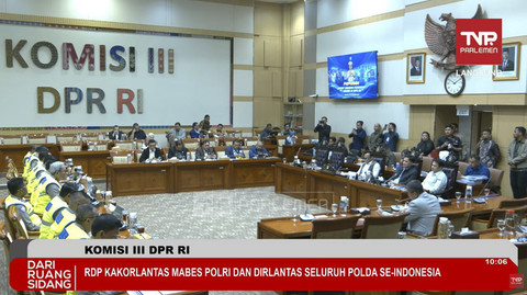 Komisi III DPR RI RDP dengan Kakorlantas Mabes Polri dan Dirlantas seluruh Polda se-Indonesia di Kompleks Parlemen, Senayan, Jakarta, Kamis (27/11/2025). Foto: YouTube/ TVR Parlemen