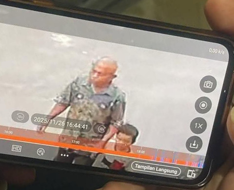 Tayangan CCTV bocah dibawa oleh pria misterius. Dok: Polsek Manggala