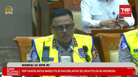 Kakorlantas Polri, Irjen Pol Agus Suryonugroho saat RDP Persiapan Operasi Lilin bersama Dirlantas Seluruh Indonesia dan Komisi III DPR. Foto: YouTube/ TVR Parlemen