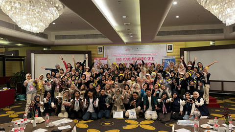 Sesi capacity building bersama psikolog klinis,  Wirdatul Anisa, M.Psi.. Foto: Glow & Lovely