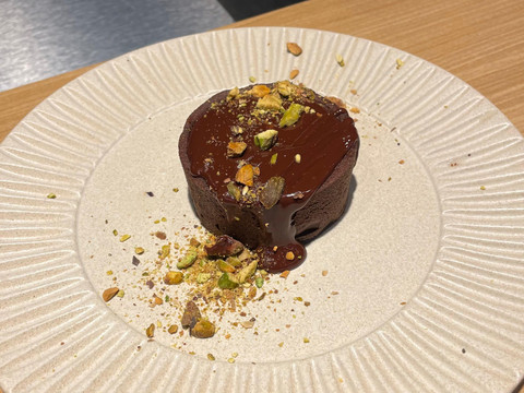 Pistachio chocolate tart ala Gigi Susu di Experience Bar Toffin Booth Camp. Foto: Salsha Okta Fairuz/kumparan