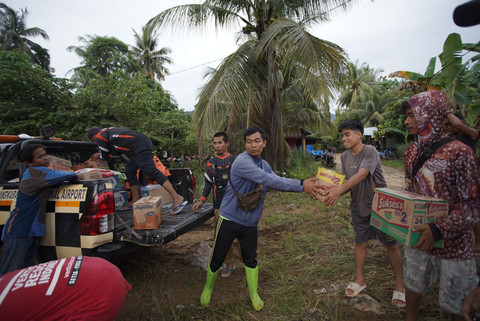 InJourney Group salurkan bantuan untuk masyarakat korban banjir-longsor di Sumatera Barat, Sumatera Utara, dan Aceh. Foto: Dok. InJourney