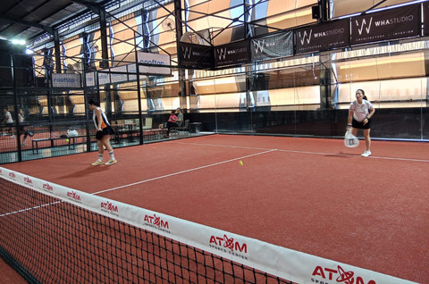 Lagi Tren, Mal Legendaris di Surabaya Manjakan Pengunjung Lewat Lapangan Padel