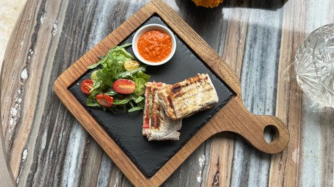 Menu Ham & Cheese Panini di Payangan Lounge. Foto: Wina R./kumparan