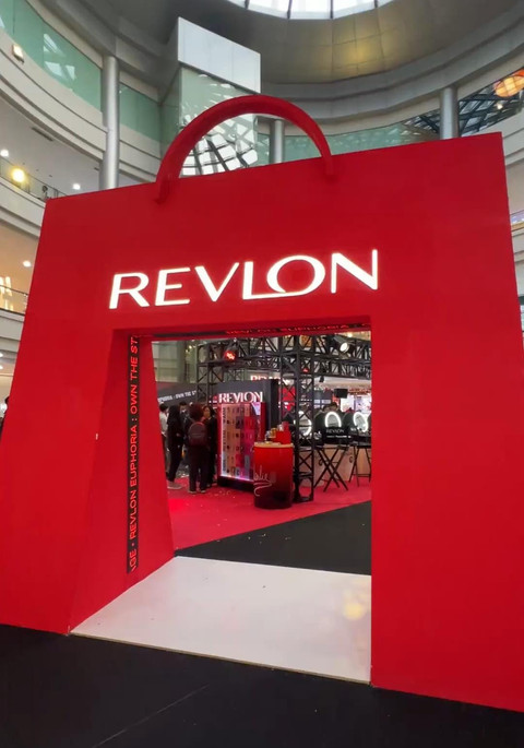 Revlon hadirkan booth experince di Margo City Depok. Foto: kumparan/Naela Marcelina
