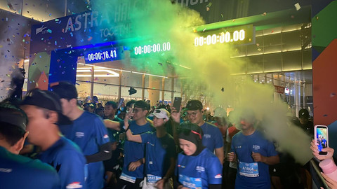 Pelaksanaan Astra Half Marathon 2025 dengan tema Together in Motion, di Astra Biz Center, BSD City, Tangerang, Banten, Minggu (30/11/2025). Foto: Fadhil Pramudya/kumparan