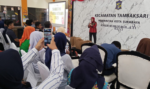 Dr. Sulistiawati, dr., M.Kes.​ Wakil Dekan III FK Unair saat memberikan sambutan pada kegiatan Bakti Mahasiswa 2025: Vitamin. Foto: Masruroh/Basra