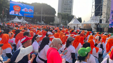 Suasana Jaga Jakarta Penuh Warna di kawasan Car Free Day Bundaran HI, Jakarta, Minggu (30/11/2025). Foto: Nasywa Athifah/kumparan