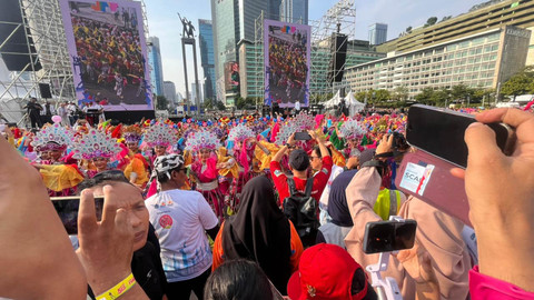 Suasana Jaga Jakarta Penuh Warna di kawasan Car Free Day Bundaran HI, Jakarta, Minggu (30/11/2025). Foto: Nasywa Athifah/kumparan