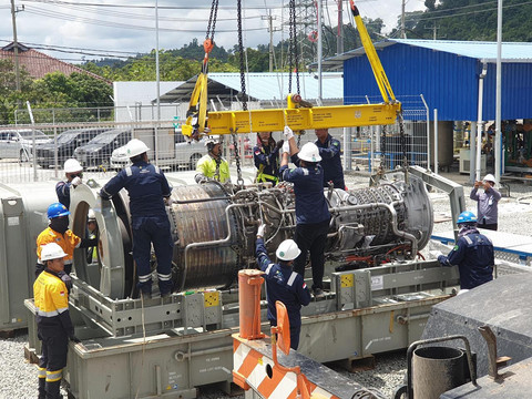 UBH dan PLN IP Services menghadirkan layanan Maintenance, Repair & Overhaul (MRO) dengan standar internasional. Proses overhaul ini memastikan turbin dan generator beroperasi optimal, mendukung efisiensi energi dan keberlanjutan. Foto: PLN IP