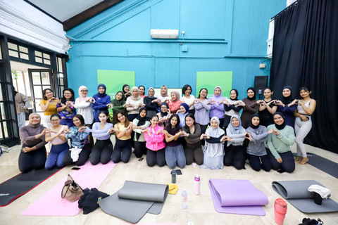 kumparanMOM Mom's Meet Up bersama MilkLife: Yoga for Moms, to Recharge and Relax. Foto: Jamal Ramadhan/kumparan