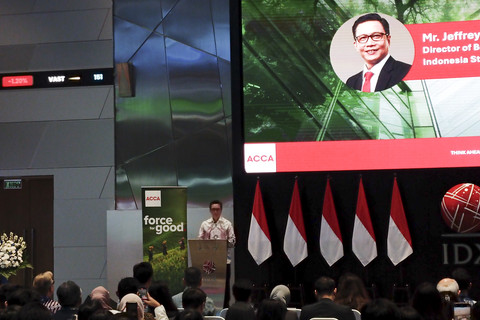 Direktur Pengembangan Bursa Efek Indonesia (BEI), Jeffrey Hendrik, dalam acara Association of Chartered Certified Accountants (ACCA) Indonesia, di Gedung BEI, Jakarta, Selasa (2/12/2025). Foto: Muhammad Fhandra Hardiyon/kumparan