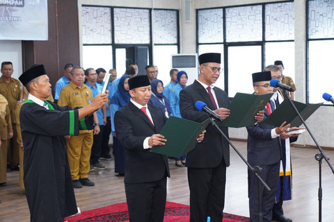 Prosesi pelnatikan Dirut PDAM Tirta Khatulistiwa. Foto: Dok. Pemkot Pontianak