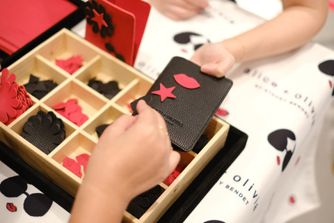 Flagship store pertama ALICE + OLIVIA by Stacey Bendet hadir di Ground Floor Plaza Senayan, Jakarta. Foto: MAP Fashion