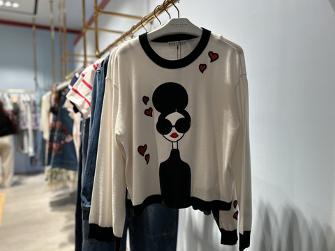 Koleksi ALICE + OLIVIA by Stacey Bendet hadir di Ground Floor Plaza Senayan, Jakarta. Foto: kumparan/Selfy Momongan