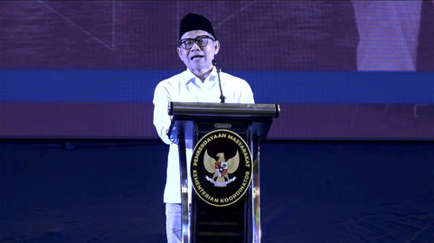 Menko PM Muhaimin Iskandar alias Cak Imin dalam acara Workshop Kepala Sekolah Untuk Program SMK Go Global di Makassar, Rabu (3/12/2025). Foto: YouTube/Kemenko Pemberdayaan Masyarakat