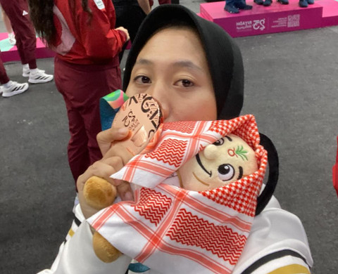 Indah Nur Safarin, atlet anggar. Foto: Dok. Instagram @indahnursafarin_