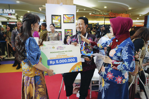 Kemensos menggelar fashion show dengan model dari 12 penyandang disabilitas di Peringatan Hari Disabilitas Internasional 2025 di Mal fx Sudirman, Rabu (4/12/2025). Foto: Dok. Kemensos