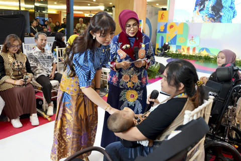 Kemensos menggelar fashion show dengan model dari 12 penyandang disabilitas di Peringatan Hari Disabilitas Internasional 2025 di Mal fx Sudirman, Rabu (4/12/2025). Foto: Dok. Kemensos