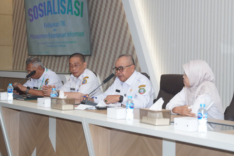 Diskominfo Kota Pontianak menggelar sosialisasi Kebijakan TIK dan Manajemen Keamanan Informasi bagi para Pranata Komputer. Foto: Dok. Pemkot Pontianak