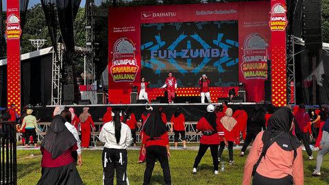 Fun Zumba buka Daihatsu Kumpul Sahabat Malang 2025. Foto: kumparan