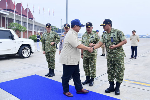 Presiden Prabowo Subianto bertolak menuju Provinsi Aceh untuk meninjau langsung penanganan bencana alam yang melanda sejumlah wilayah di tanah rencong untuk kedua kalinya, Minggu (7/12/2025). Foto: Dok. Biro Pers Sekretariat Presiden